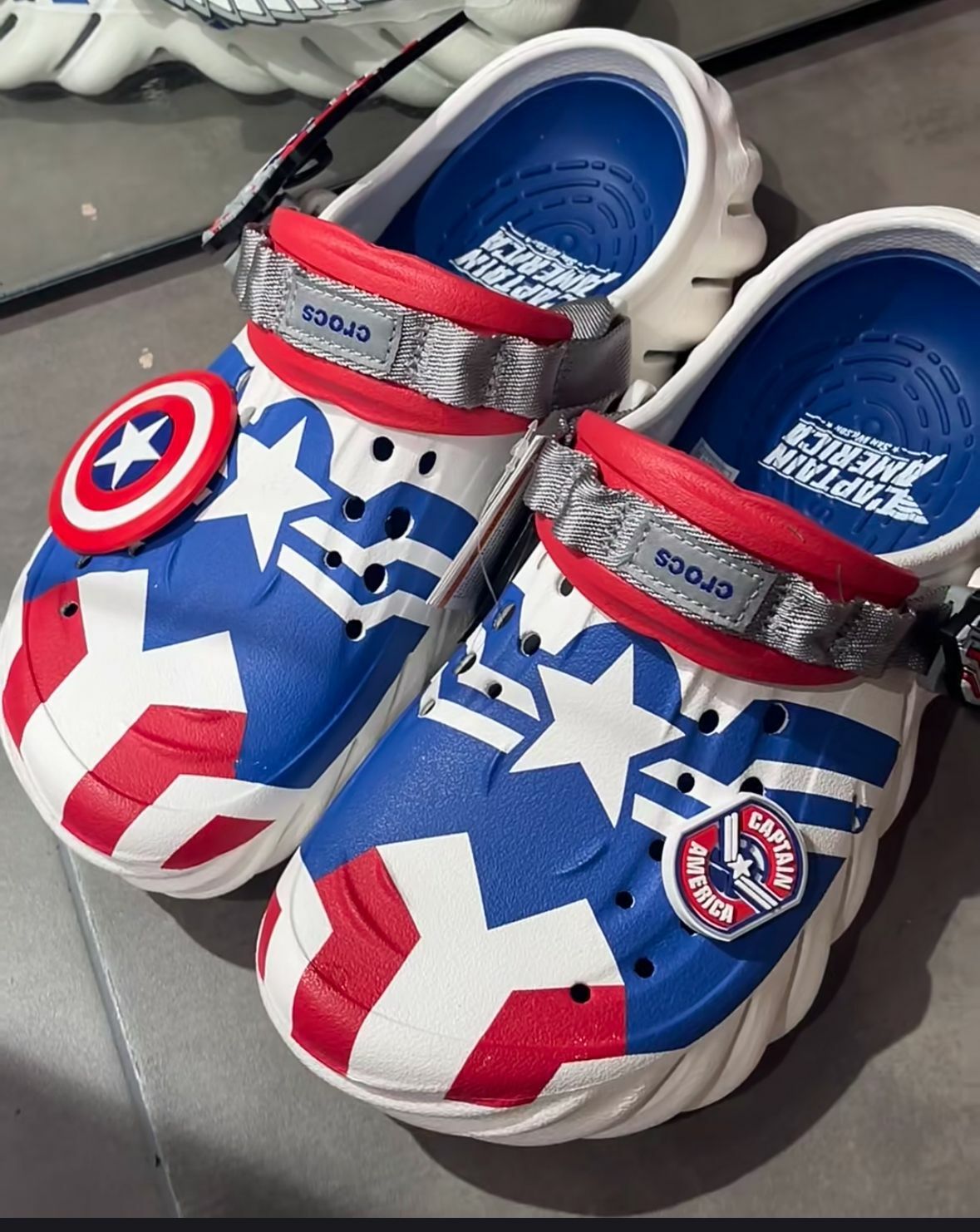 【預購】CROCS Captain America 聯名 G092604 男女同款洞洞鞋