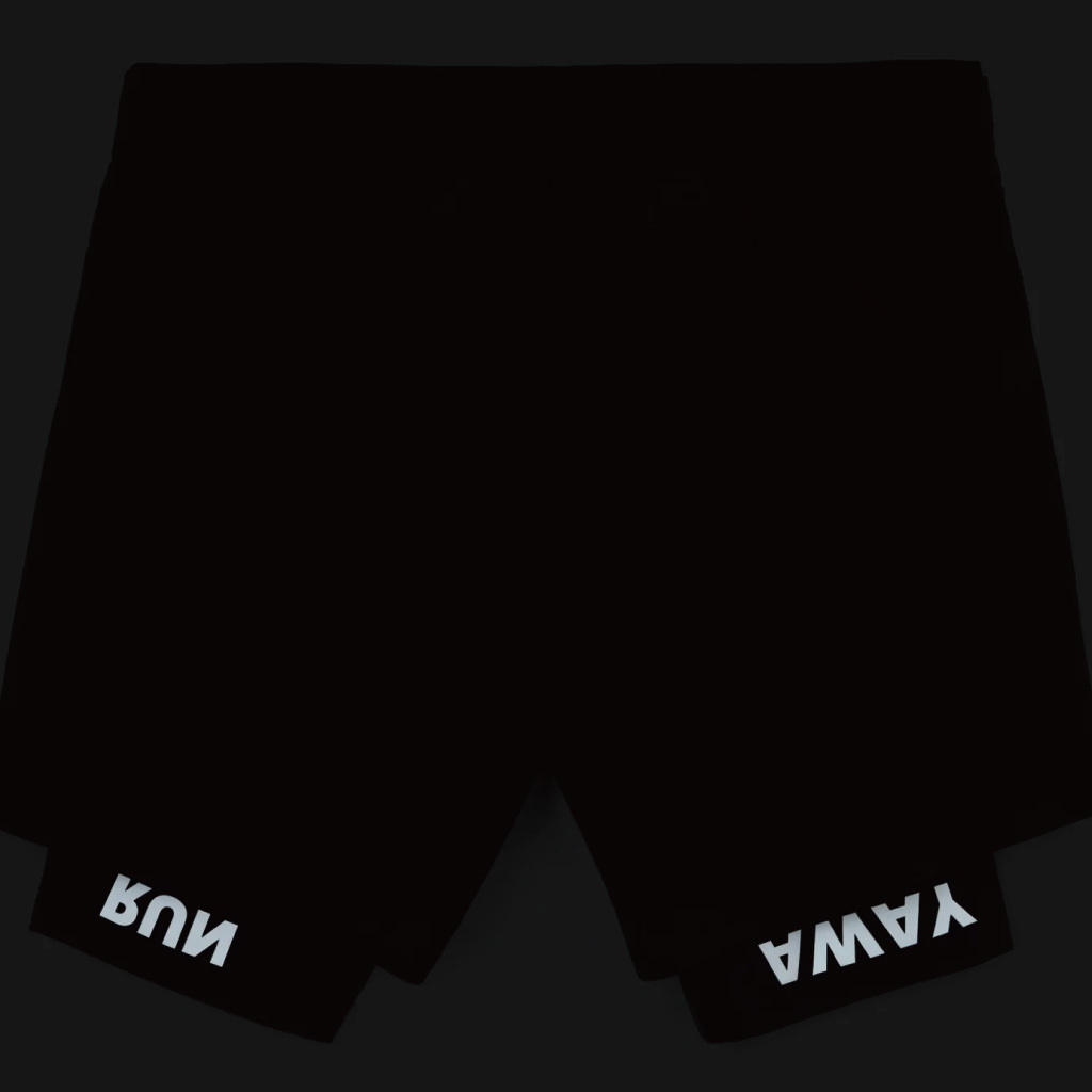 極美品✨On lightweight shorts S ブラック Men's Lightweight Shorts | Black & Red | On United States