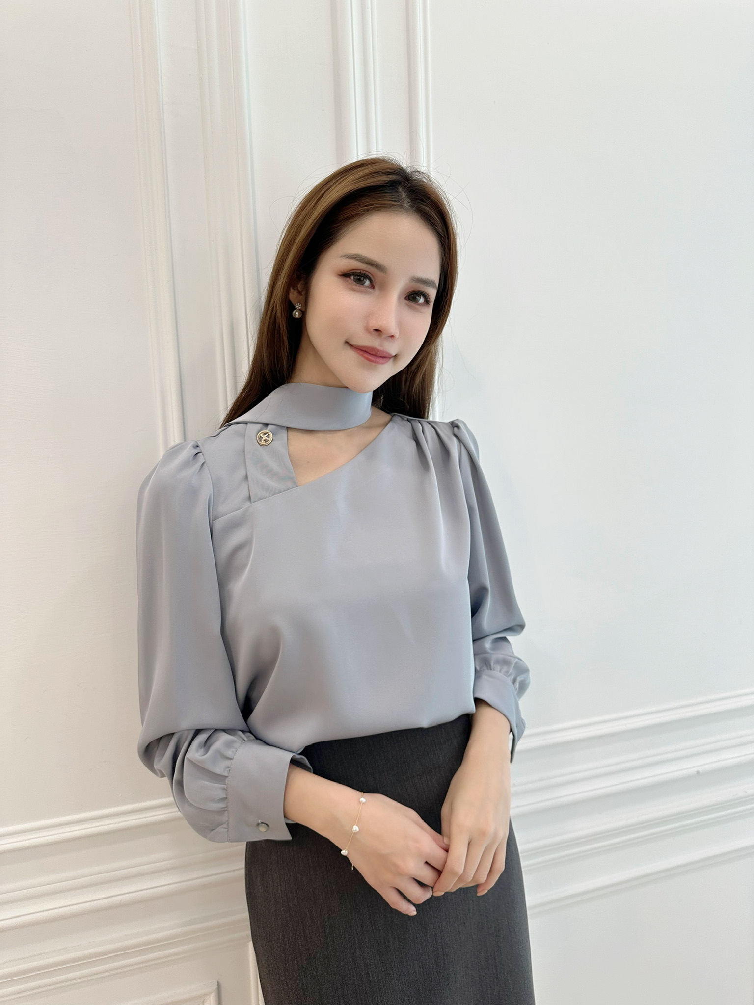 側鈕釦長袖領巾上衣