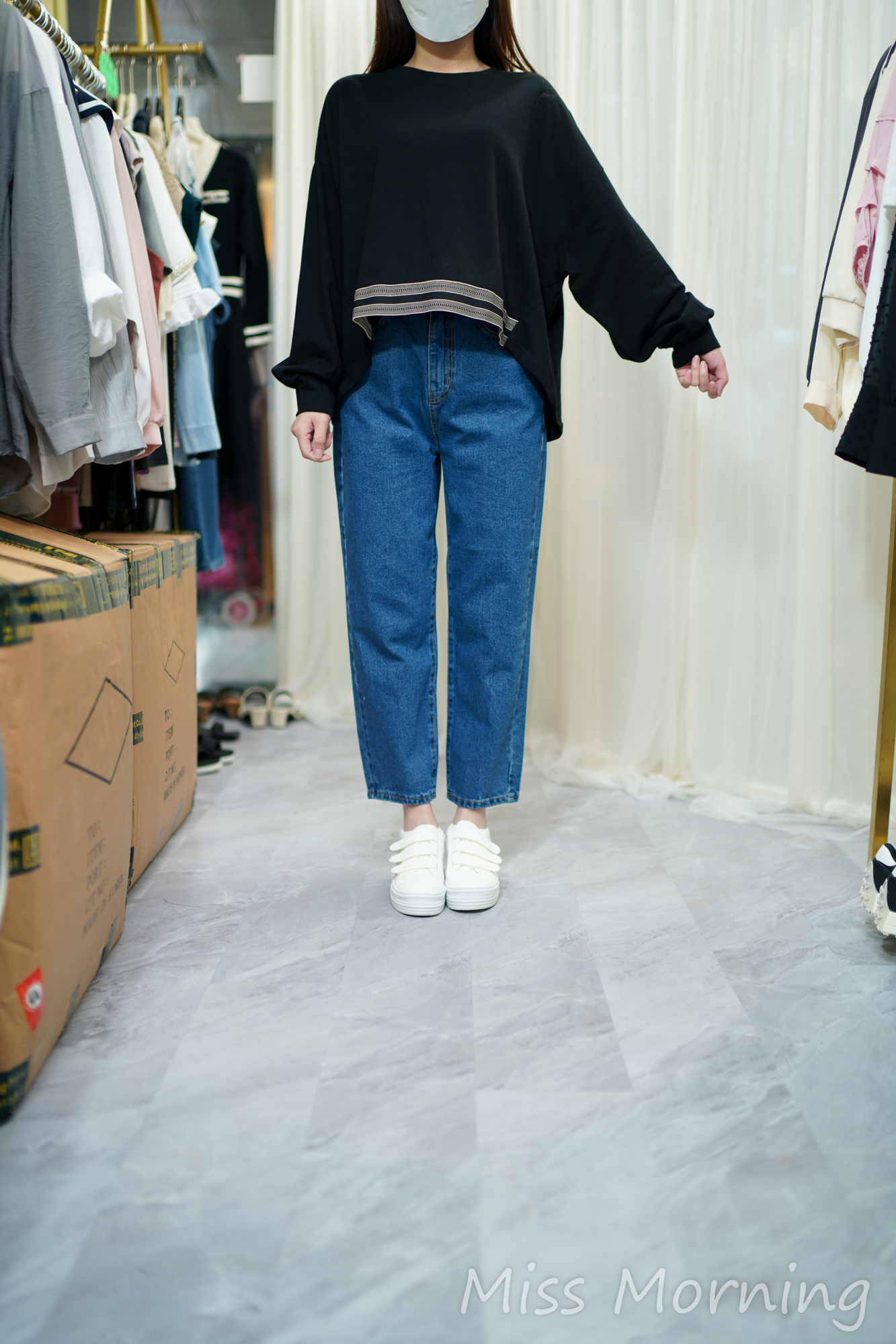 薄身前短後長靚棉Tee(14171)&後刺繡字boy款牛仔褲(33821)