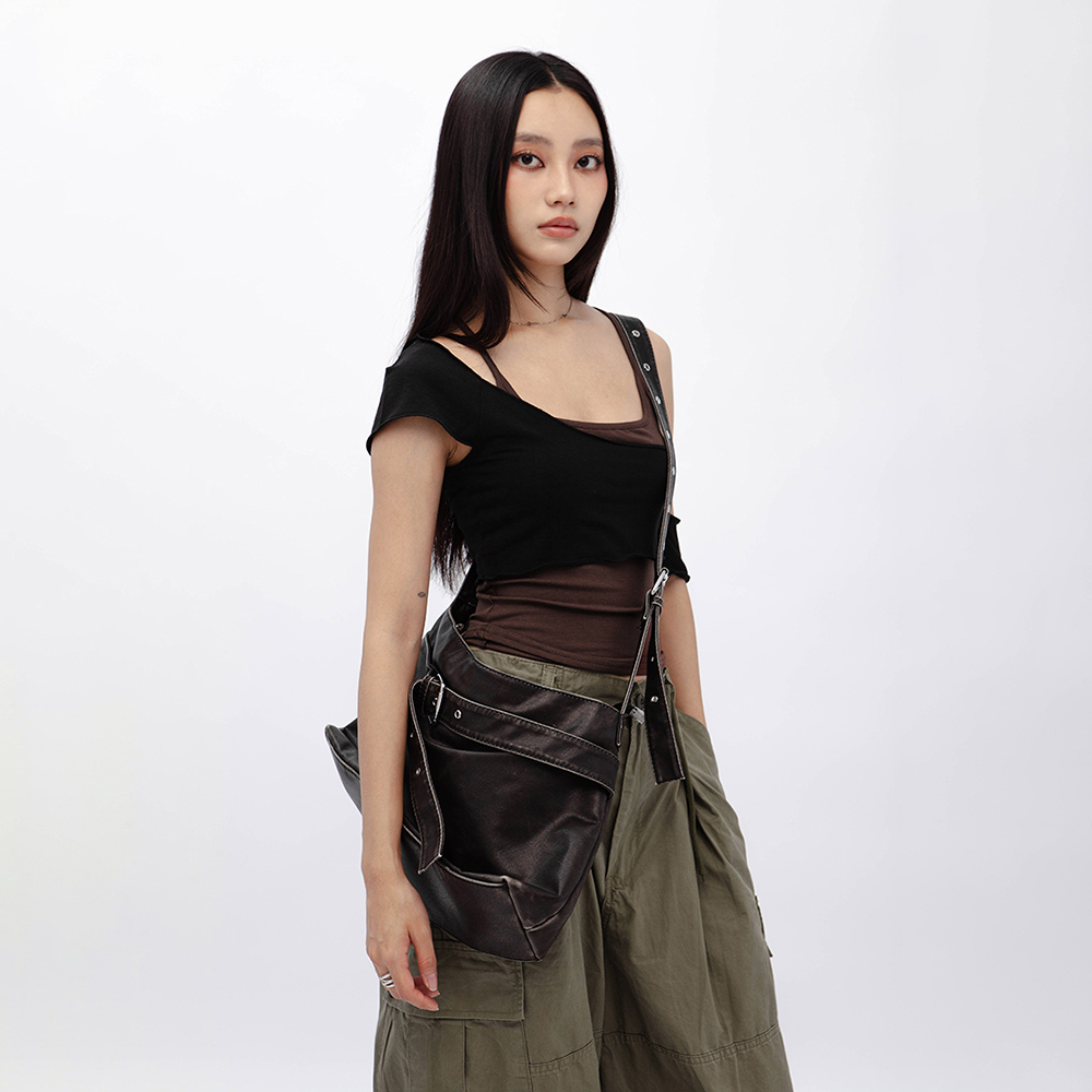 做舊皮革側背包