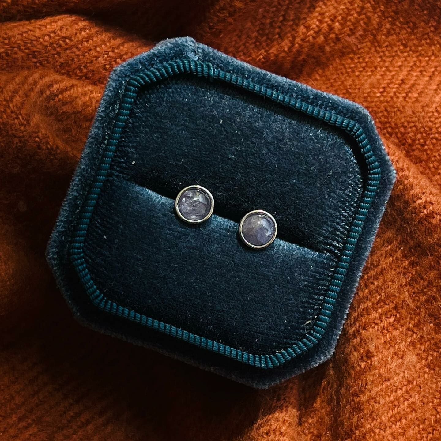 [原石] 坦桑石 / 丹泉石 925銀耳環