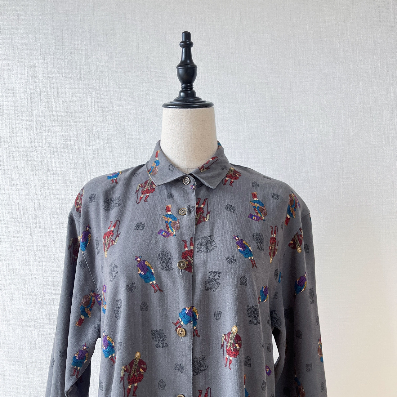 灰色蘇格蘭時裝秀古着上衣