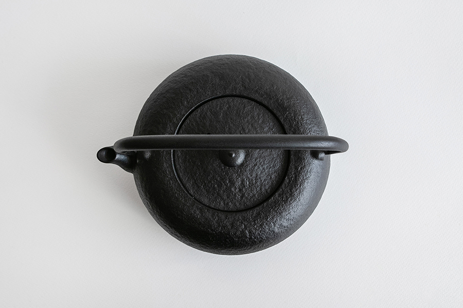 東屋-水澤姥口鐵壺1.5L 鑄鐵烤漆