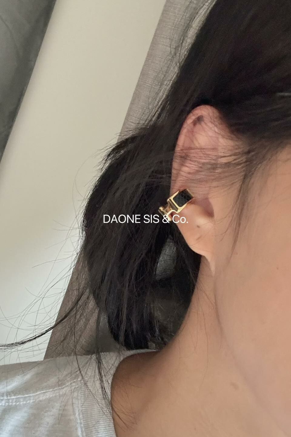 HERMES 黑金蜥蜴皮耳扣