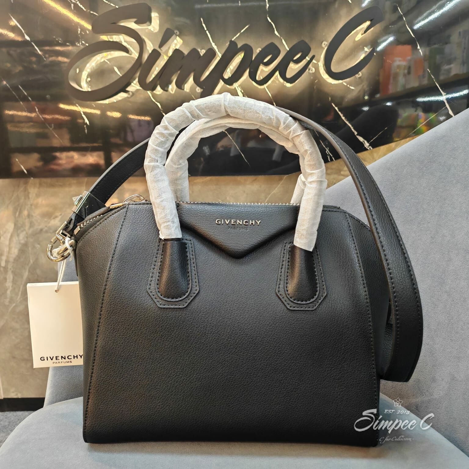 GIVENCHY Parfums高級贈品真皮手袋