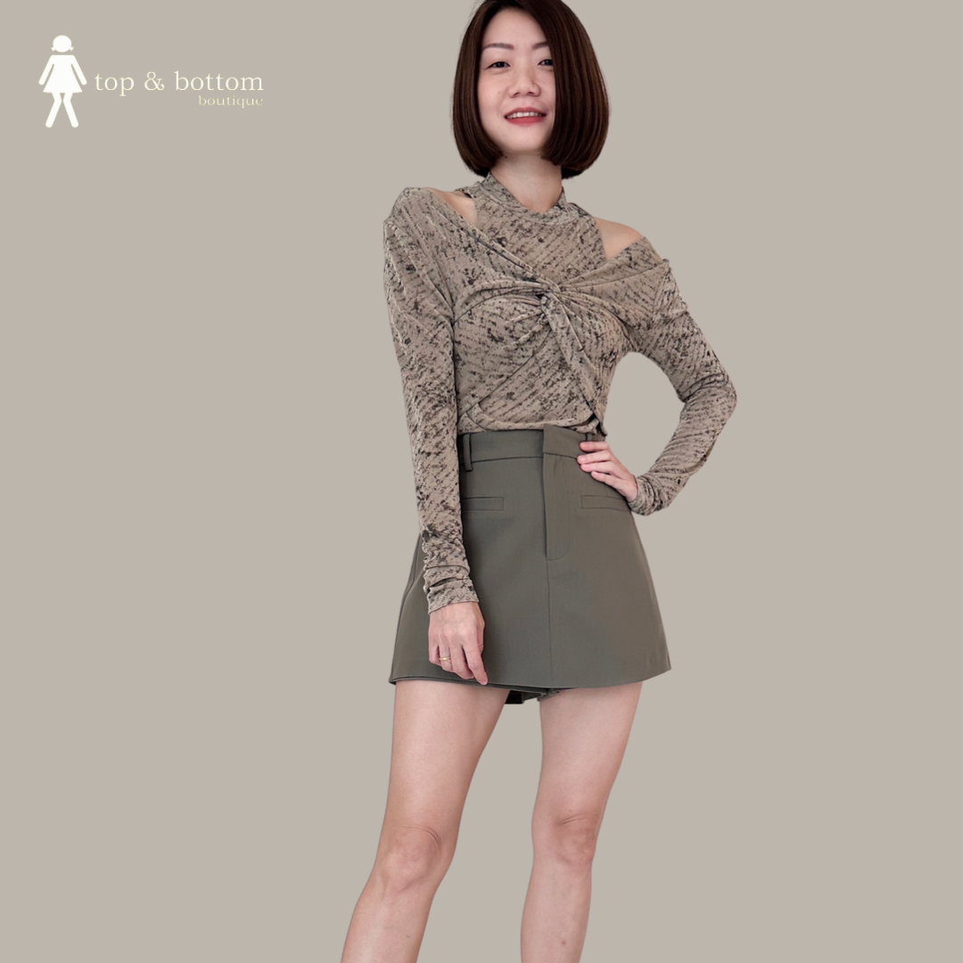 LONG SLEEVE PRINTED HIGH NECK BLOUSE