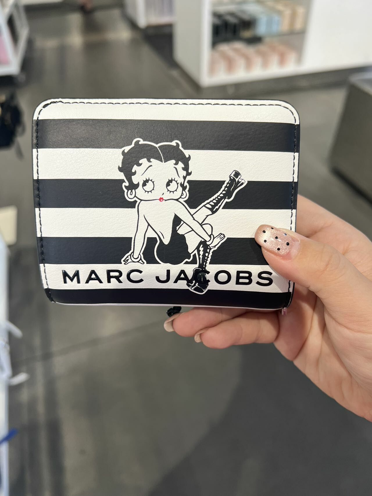 【預購】MARC JACOBS BETTY G092707 短款銀包