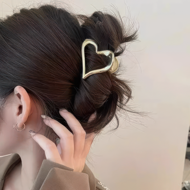 [2 FOR RM10] Sweet Edgy Heart Baddie Hair Claw