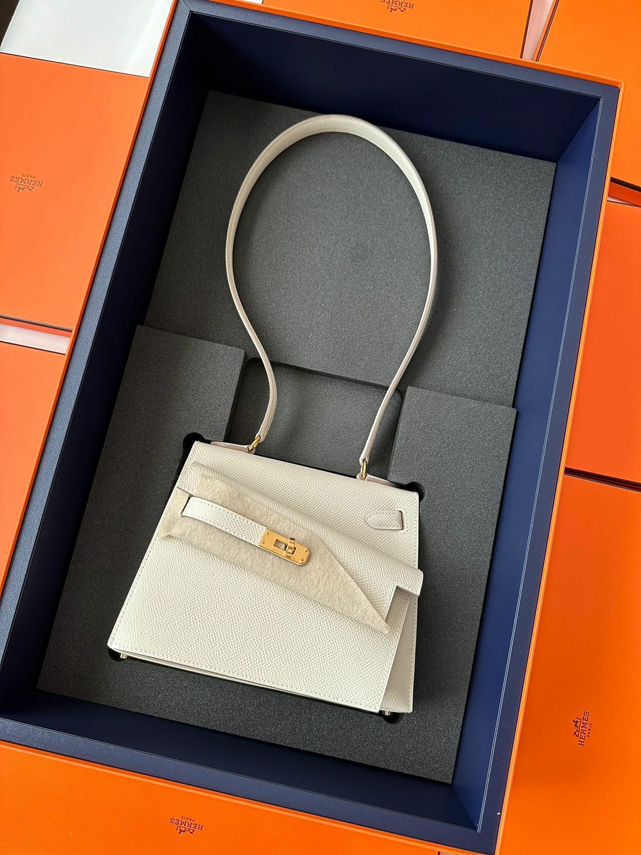 Kelly 20 desordre 10 craie cc epsom W