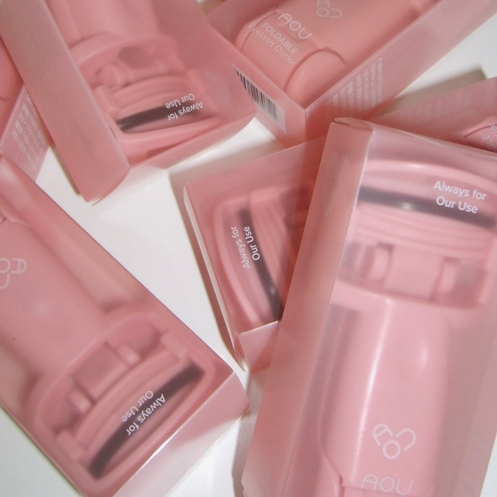 AOU Cosmetics Foldable Eyelash Curler