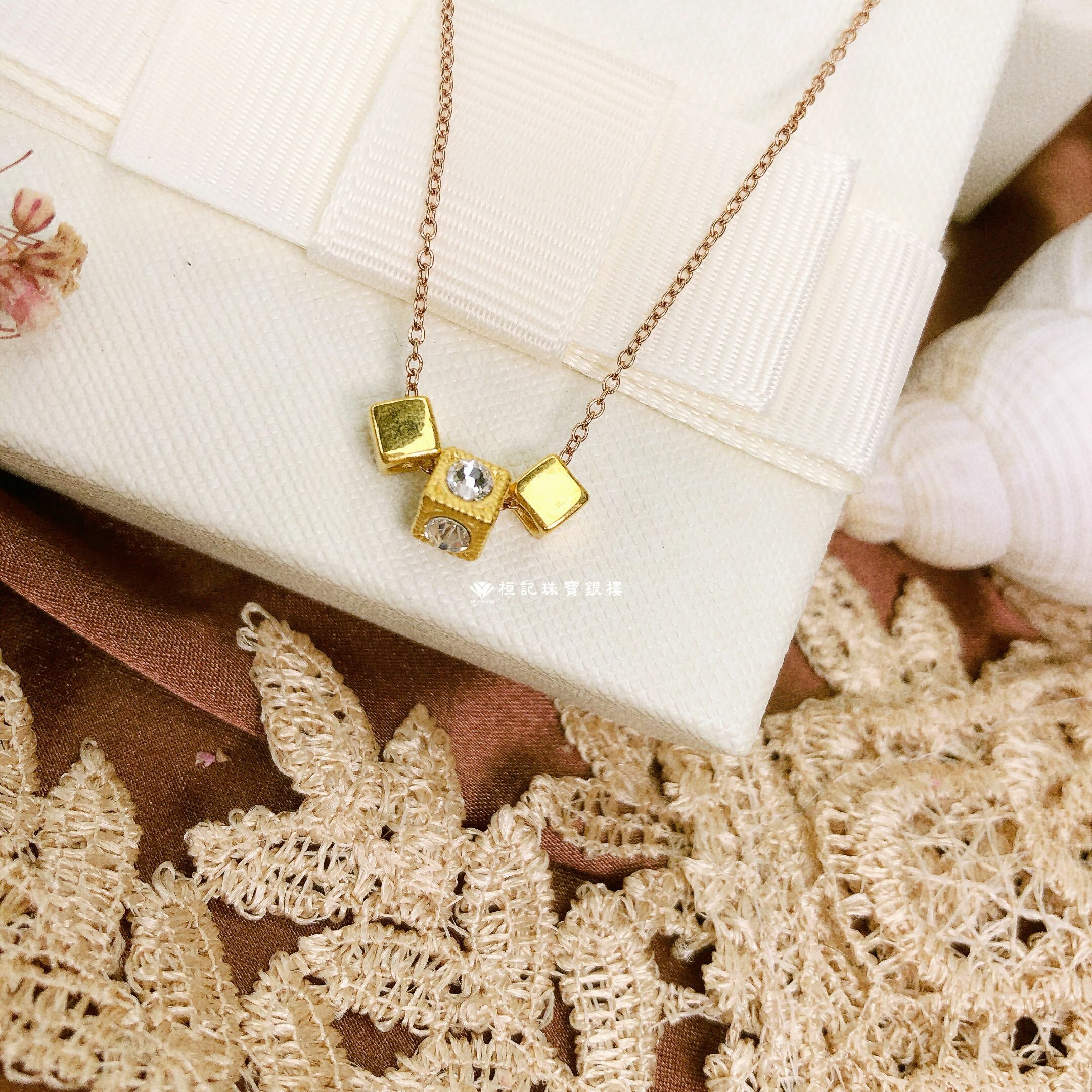 甜蜜方糖(小) 黃金墜子+玫瑰金色鋼項鍊