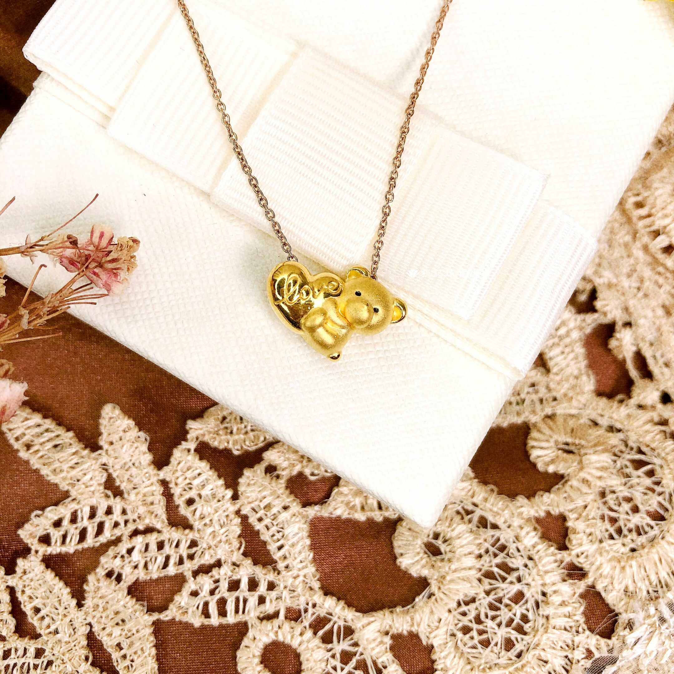 愛的熊抱 黃金墜子+玫瑰金色鋼項鍊
