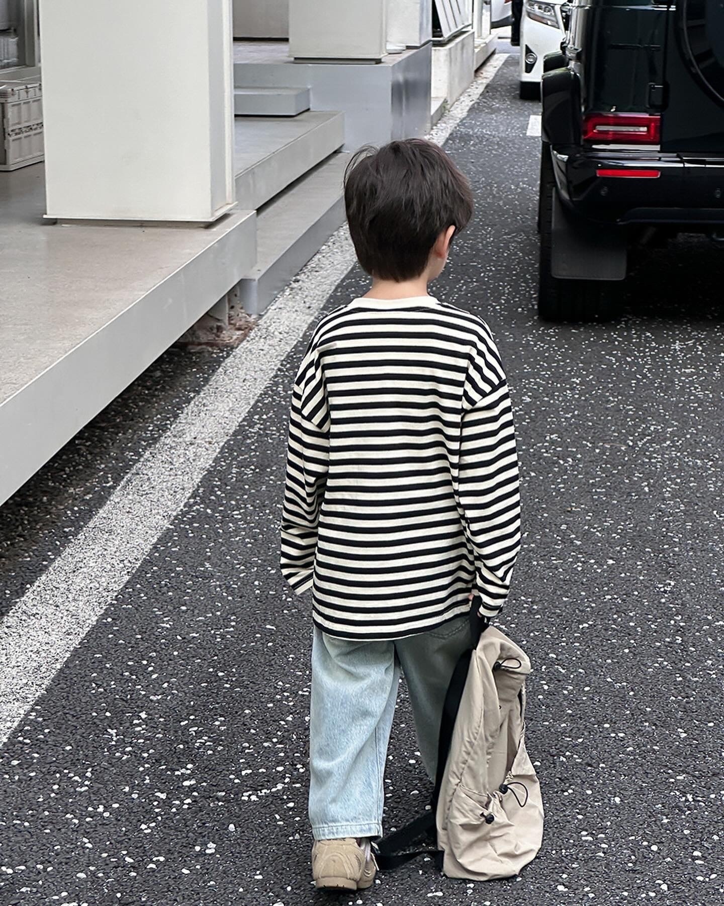 水洗藍百搭直筒牛仔褲