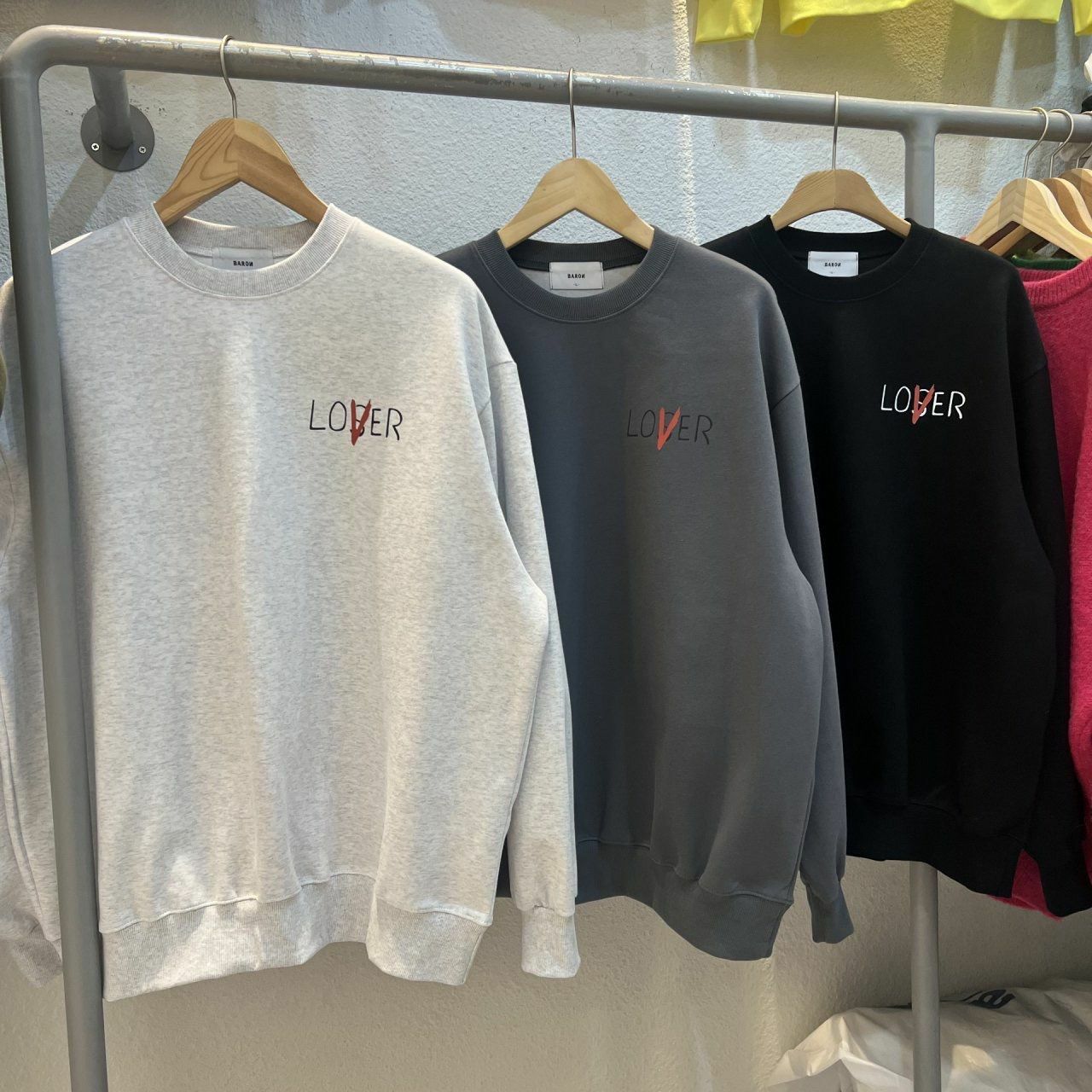 熊仔圖案英文字衛衣 BARON-099T