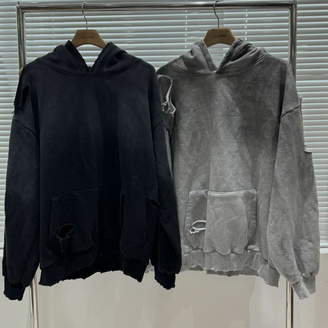 仿污破洞連帽衛衣 BY ATTENTION-266T