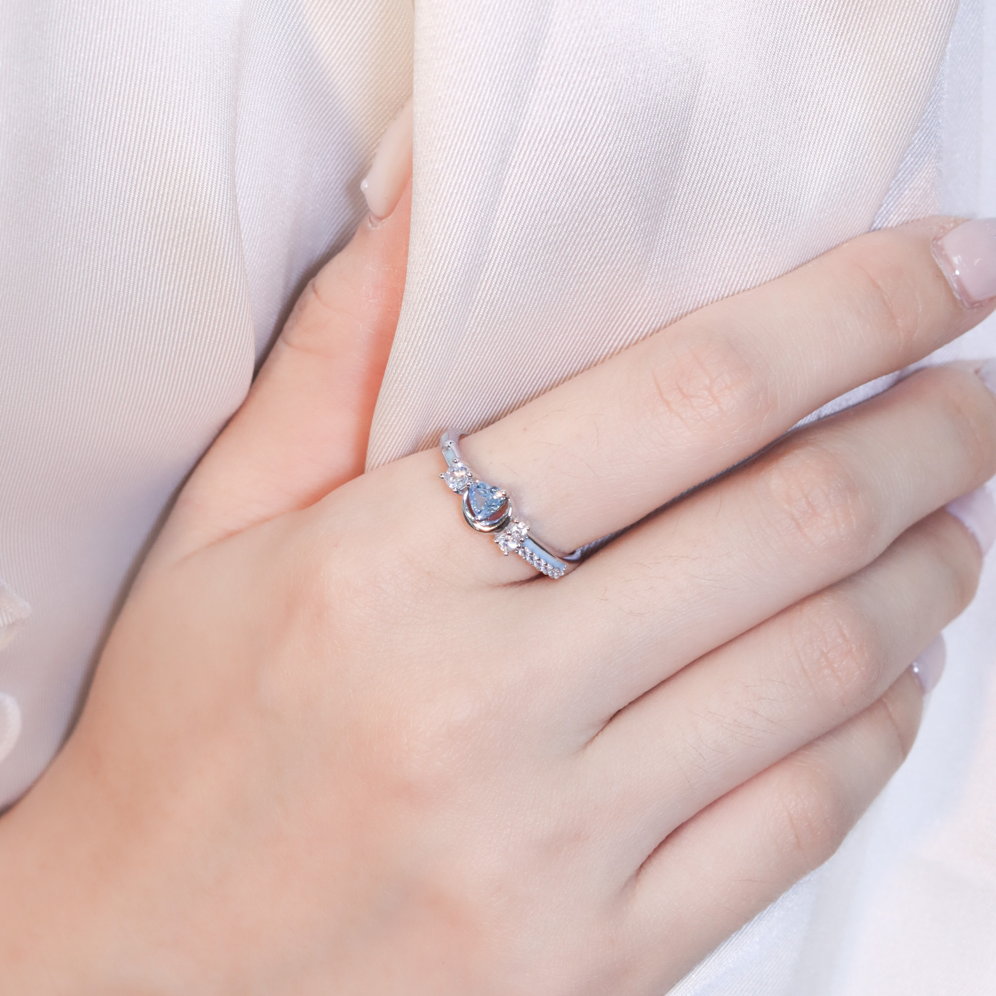 | 925純銀・厚鍍白金 | 月繞心上人戒指  | RI0741 |