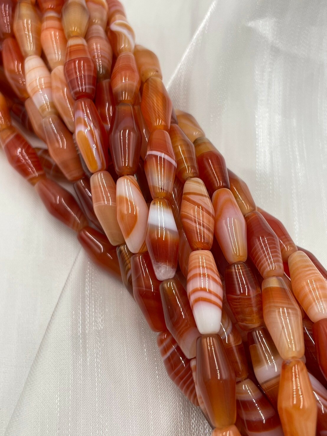條-No.28亮面長筒菱形小瑪瑙珠6mm*15mm約25顆