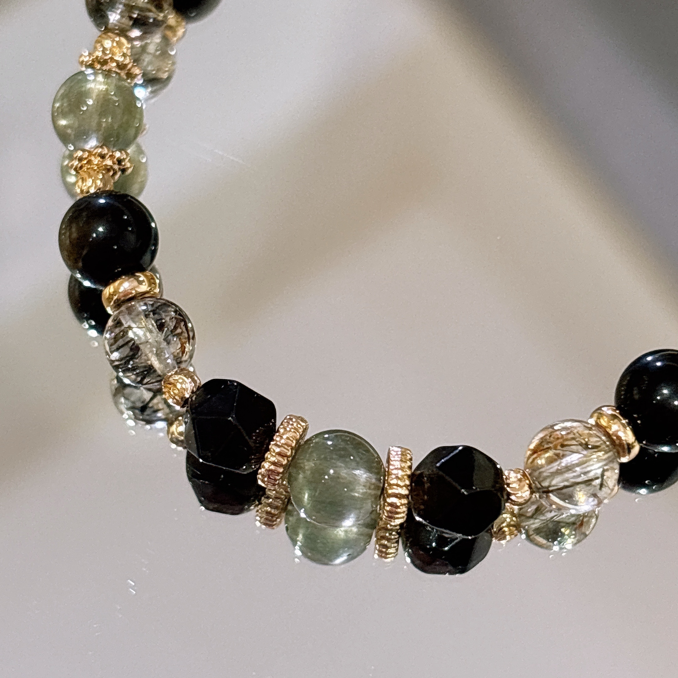 聚財防小人 | 綠森林 | 綠髮晶《原附扣式：龍蝦扣》