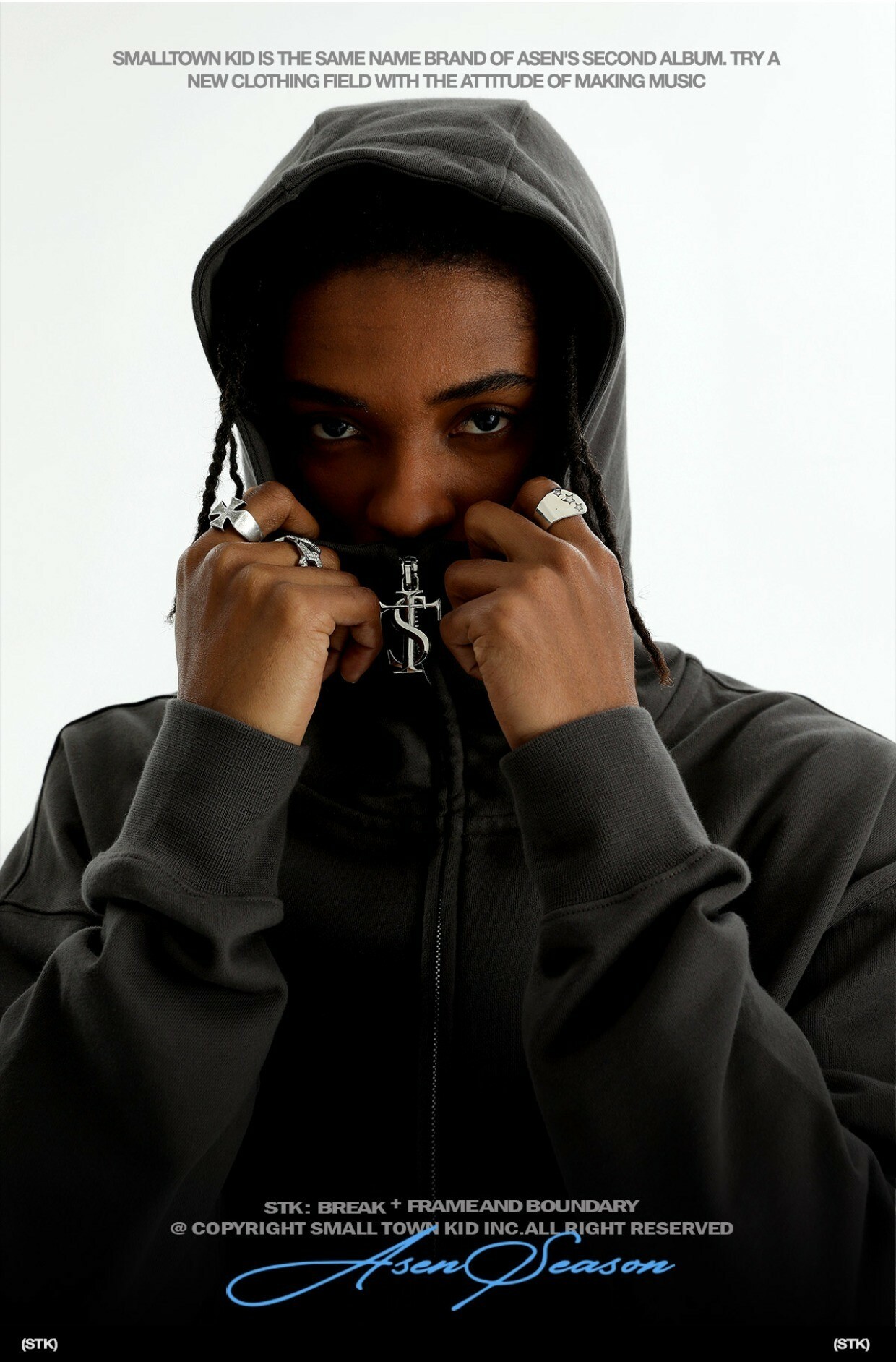 STK SmallTownKid LOGO拉鍊 遮面高領 連帽外套