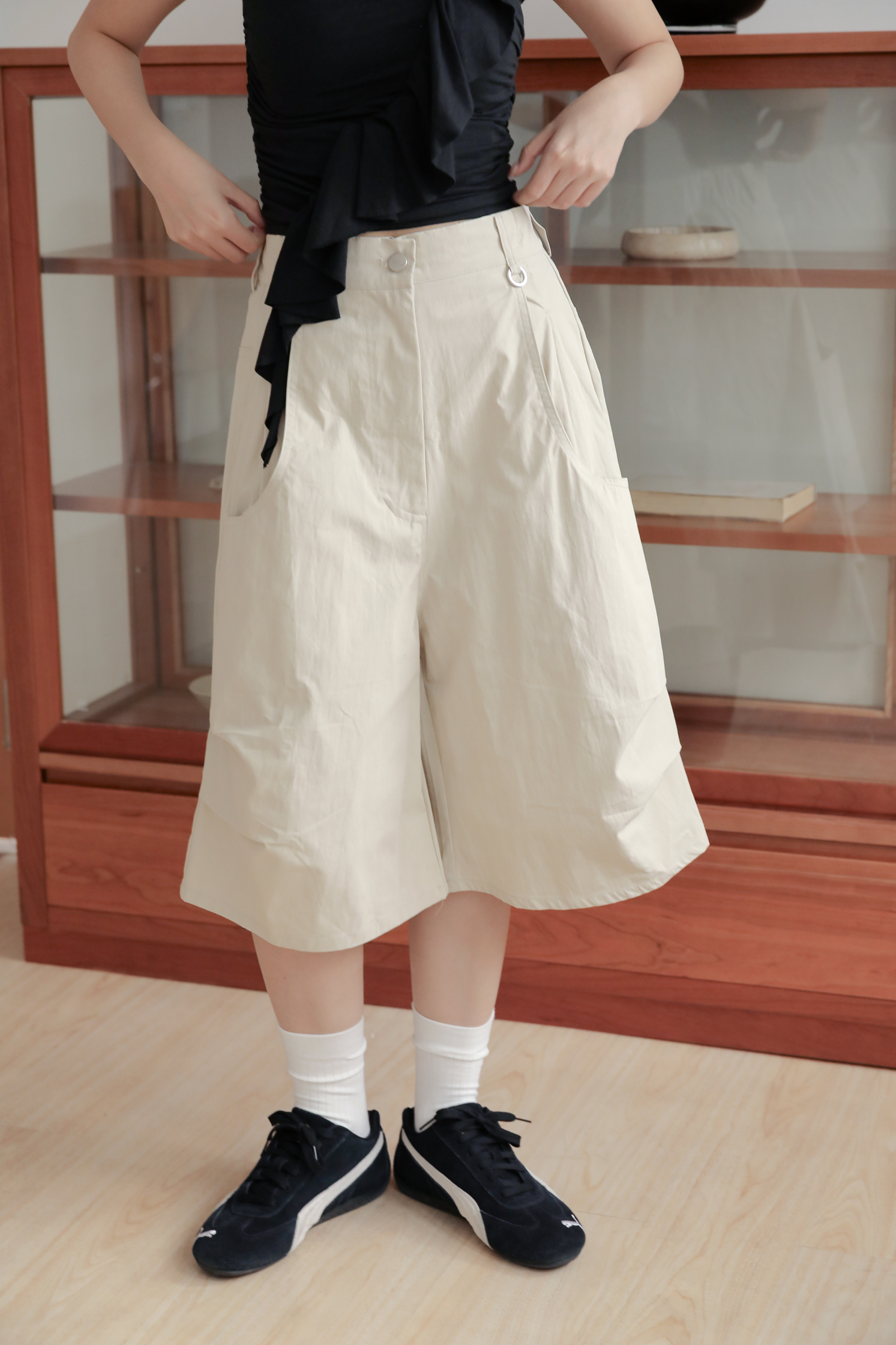 Along Pin Tuck Shorts #七分褲