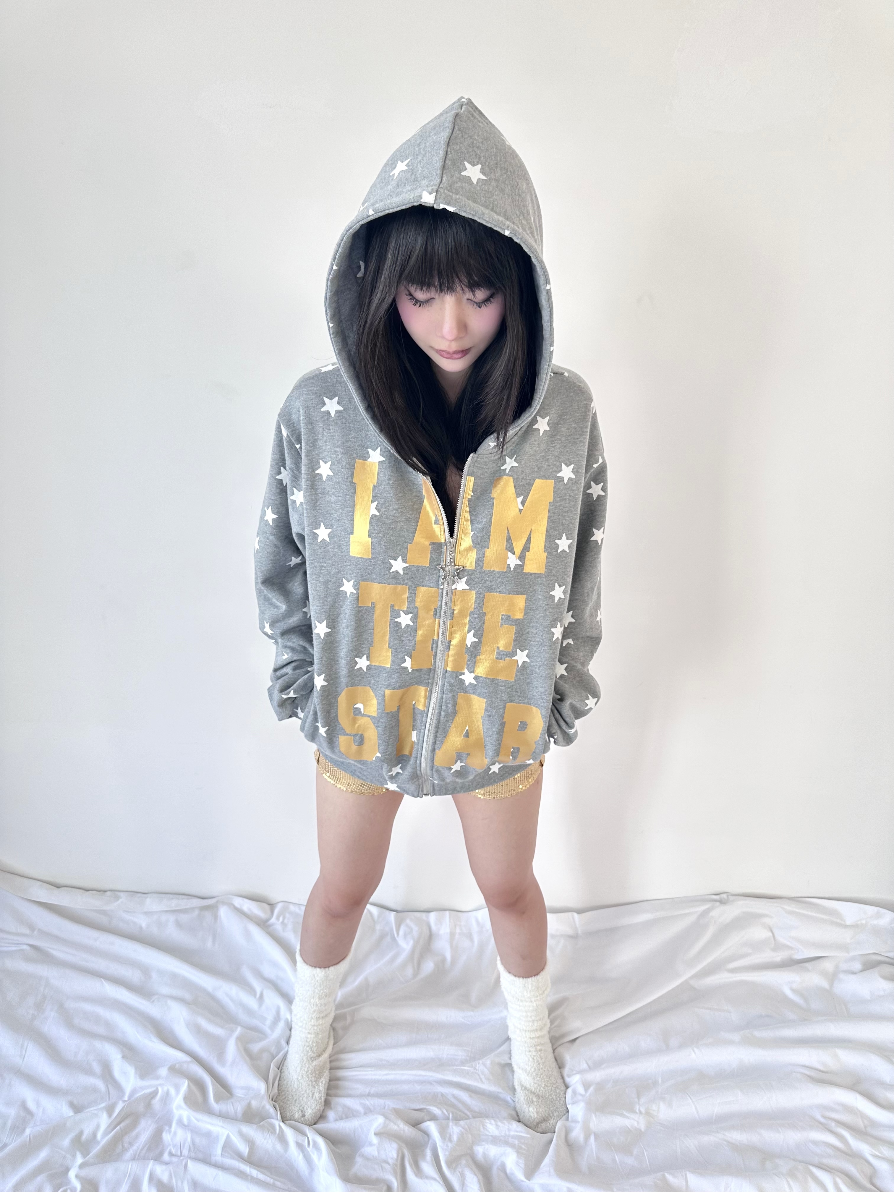 ArtByTastybabe 燙金印花 "我是一顆星" 滿版星星 寬鬆連帽外套 灰色
