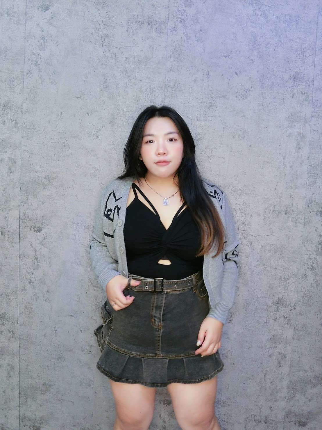 扭結爆乳帶杯背心