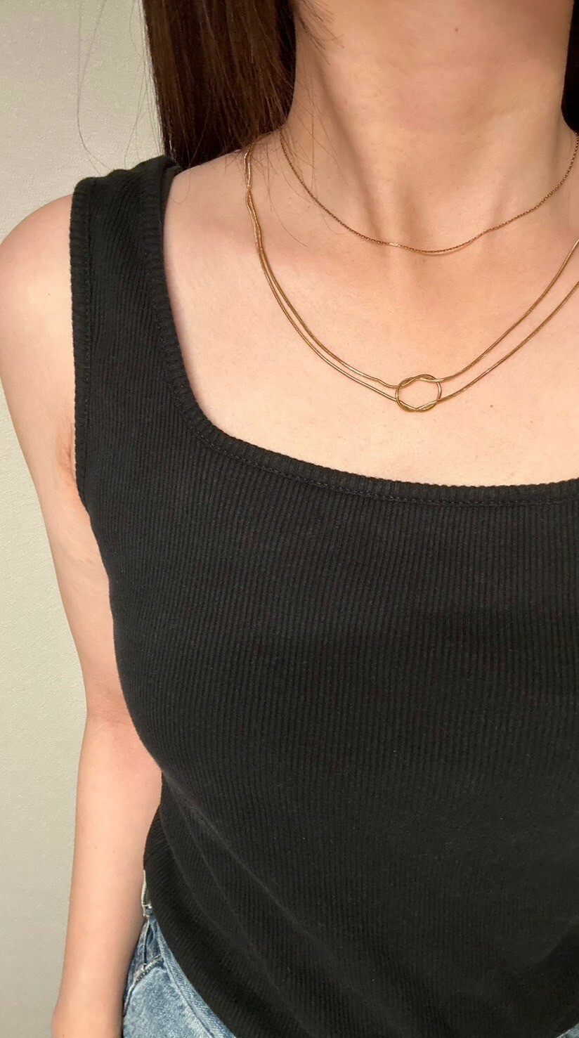 SS knot design necklace
