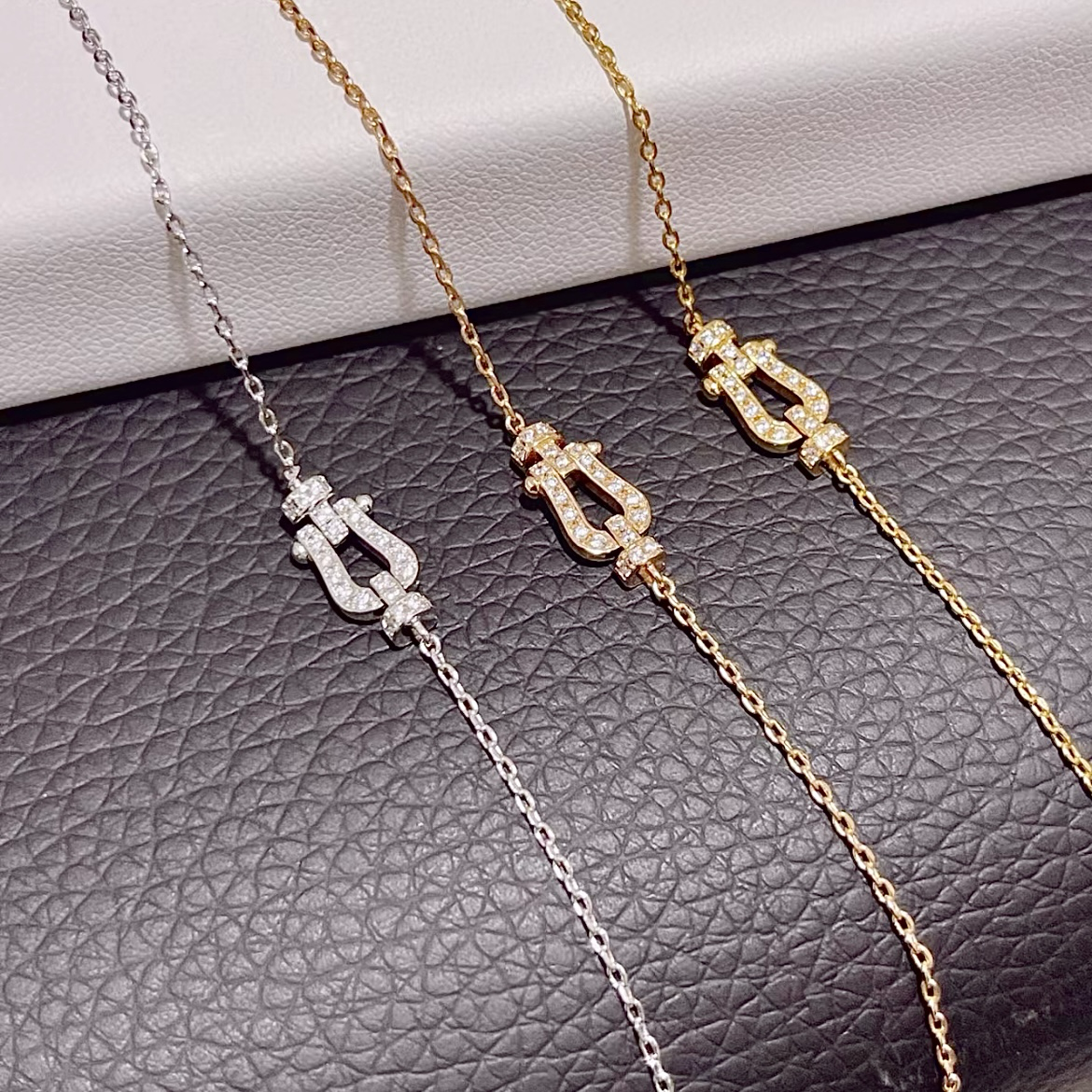 personalized F”高奢馬蹄釦mini滿鑽定製手鍊