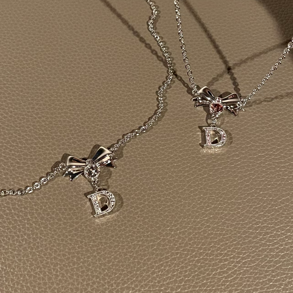 18k D”夢幻高級公主銀/粉鑽蝴蝶結定製項鍊