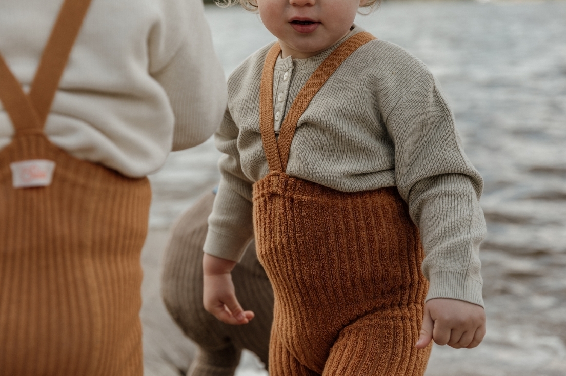 Silly Silas 經典風格：百搭耐看的大地色系