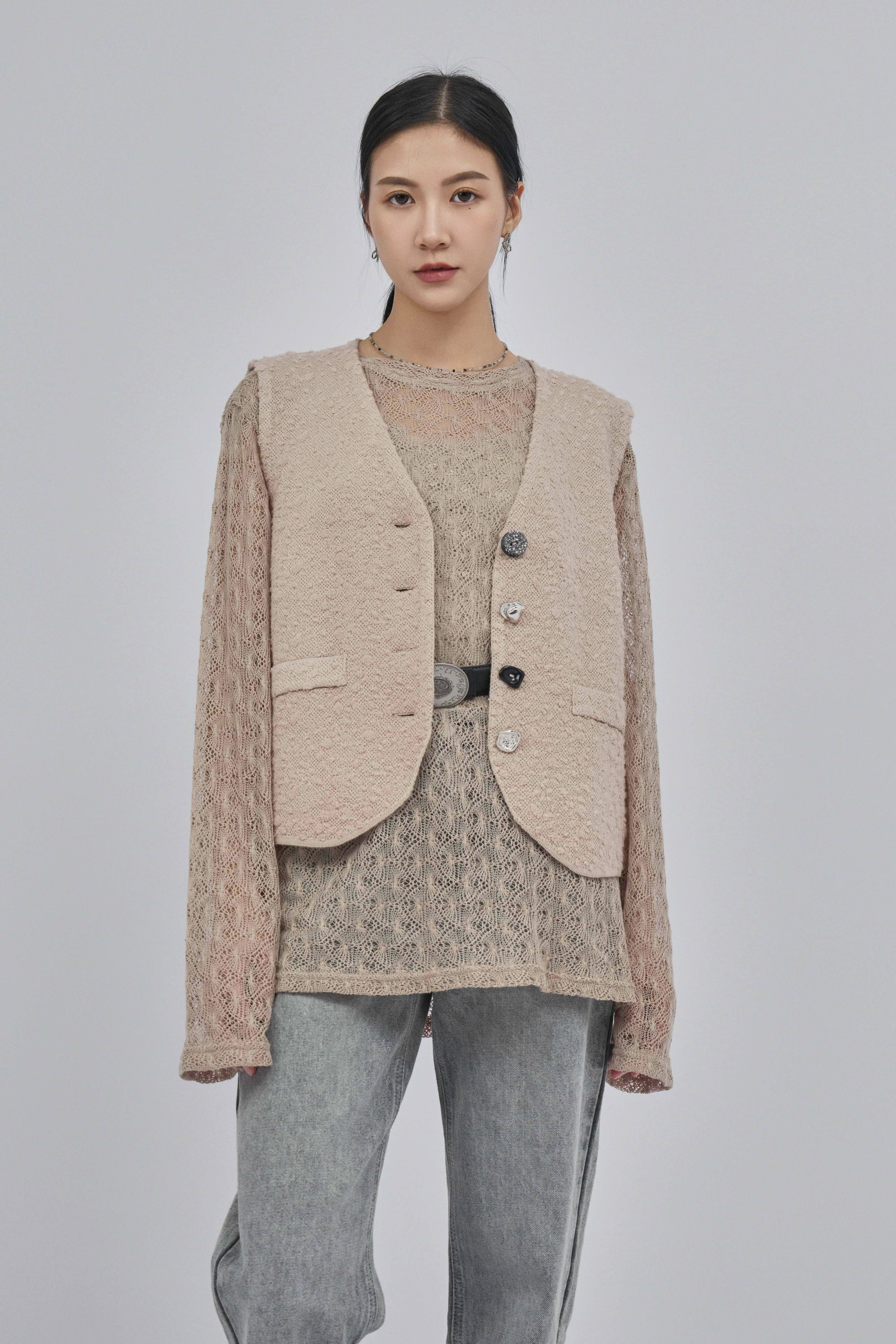 混款鈕凹凸紋混金線背心外套（現貨款式）