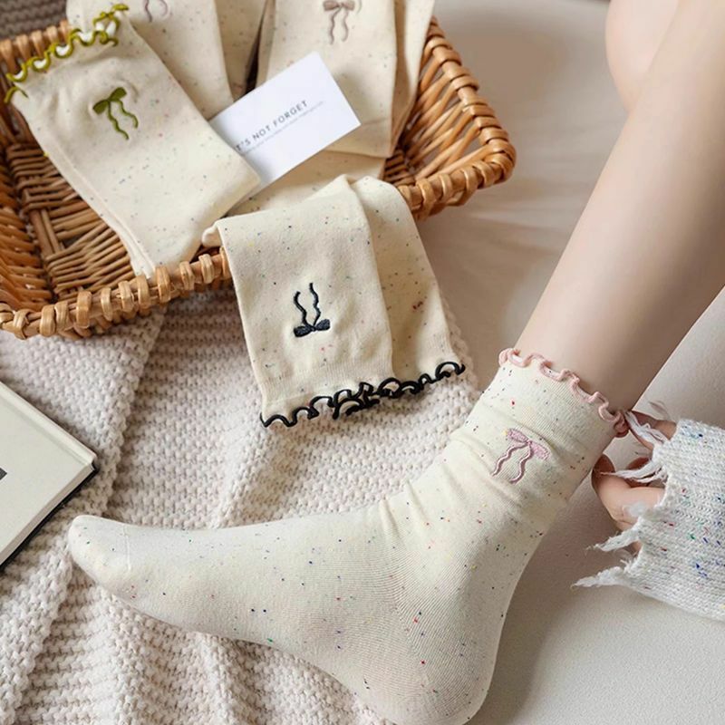 《4858》♾️木耳花邊蝴蝶結點子紗中筒襪