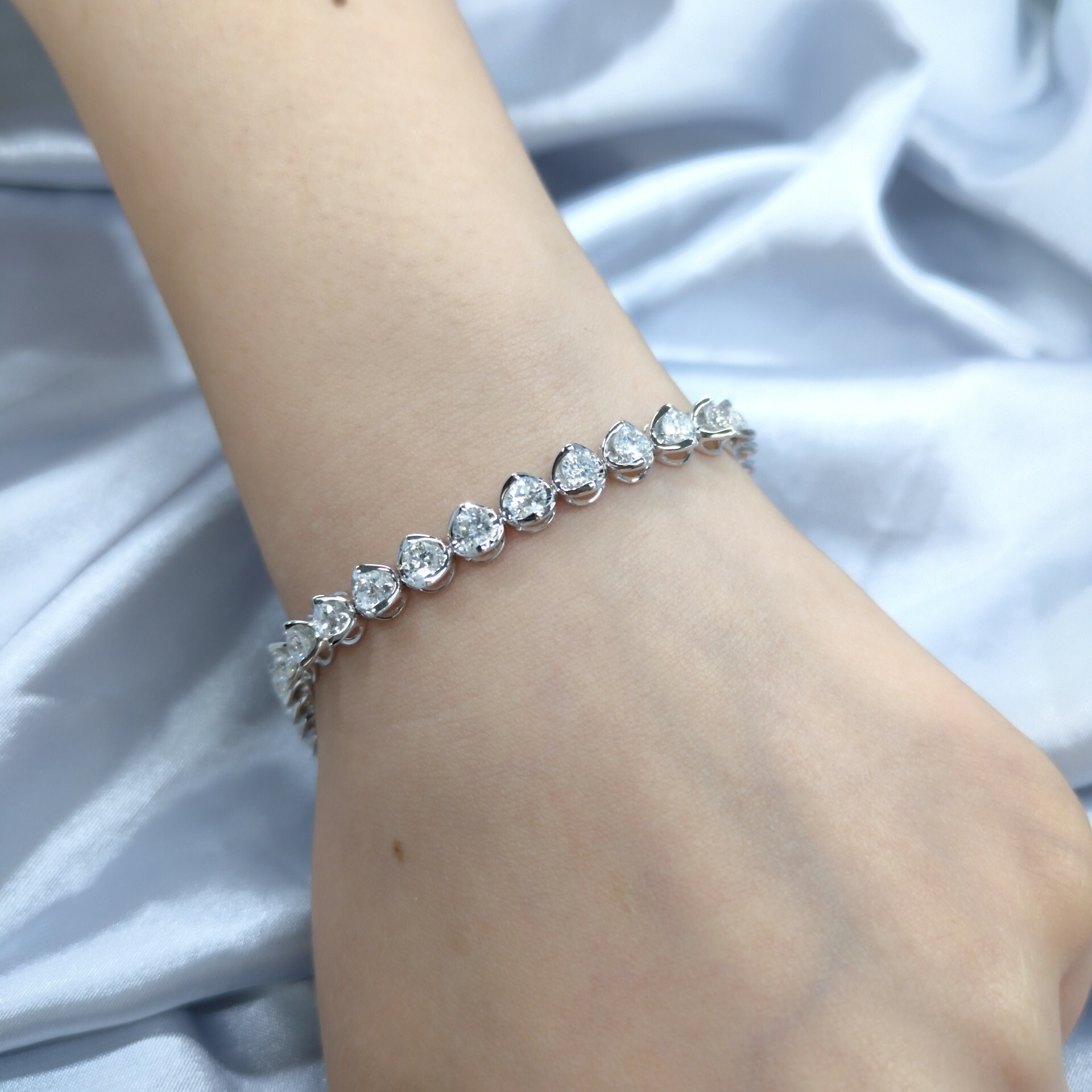 全新18K白金5卡62份鑽石手鍊