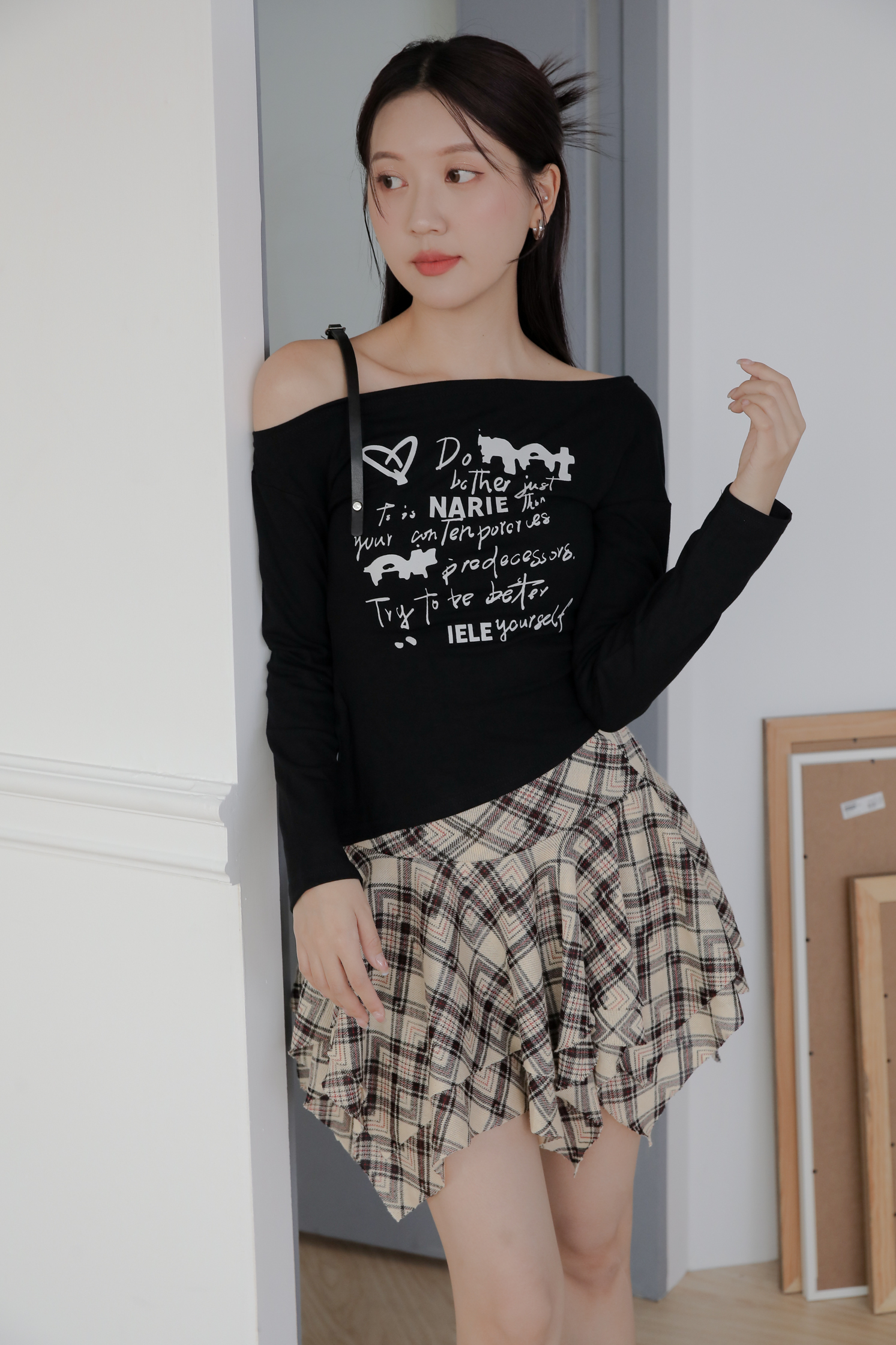 Lettering Off Shoulder Tee #上衣