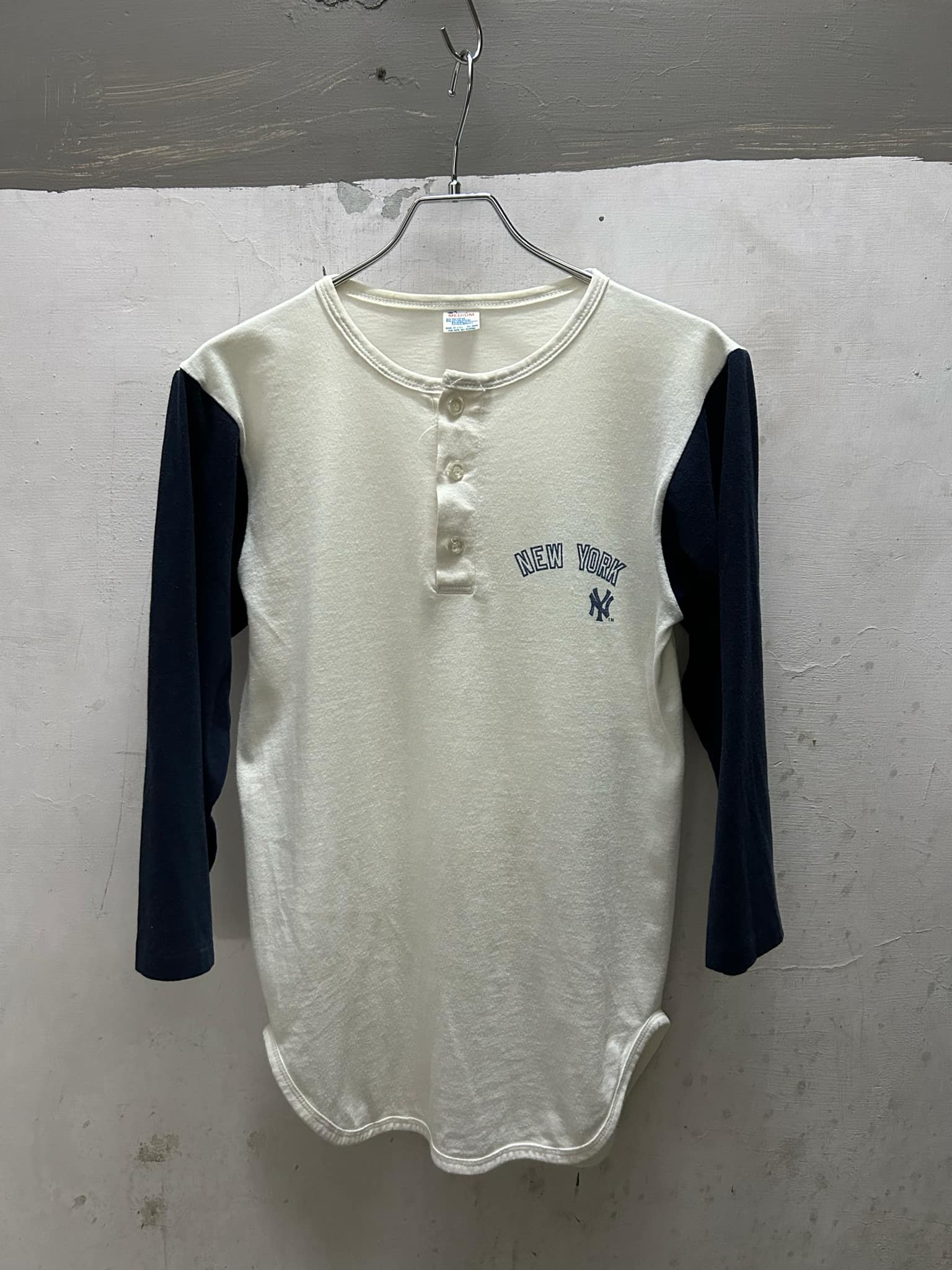 80's Champion Baseball Tee *Water Print NY Yankees Made in USA M