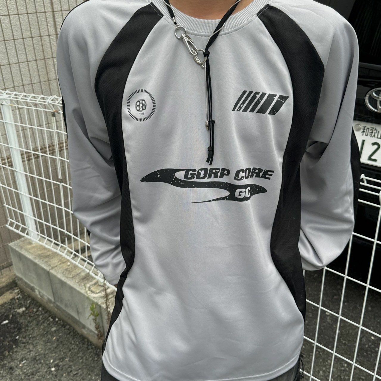 拼色英文字圖案長袖衫 BY ATTENTION-281T