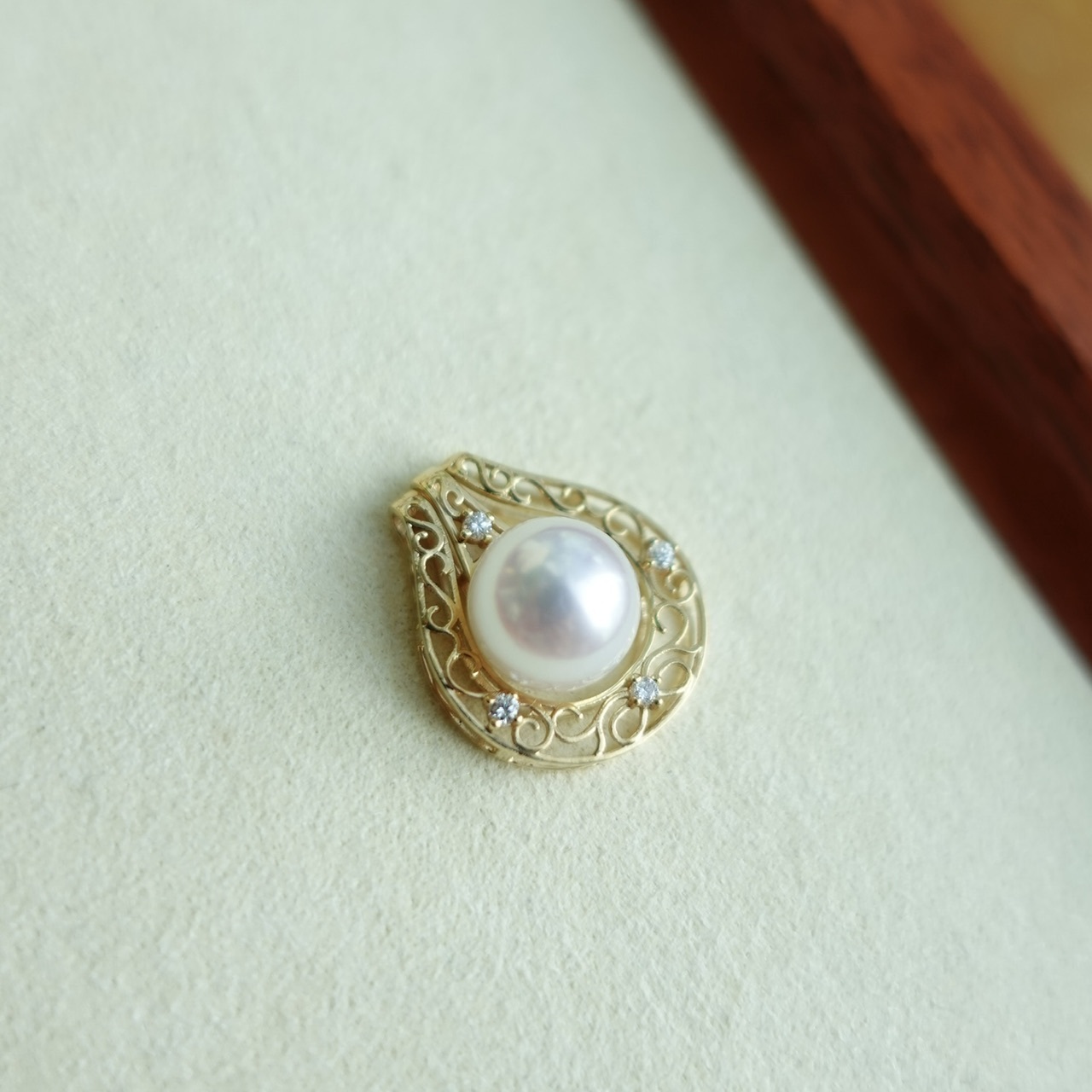 寶石級光輝 - 18K金日本Akoya珍珠鑽石吊墜 (8-8.5mm)