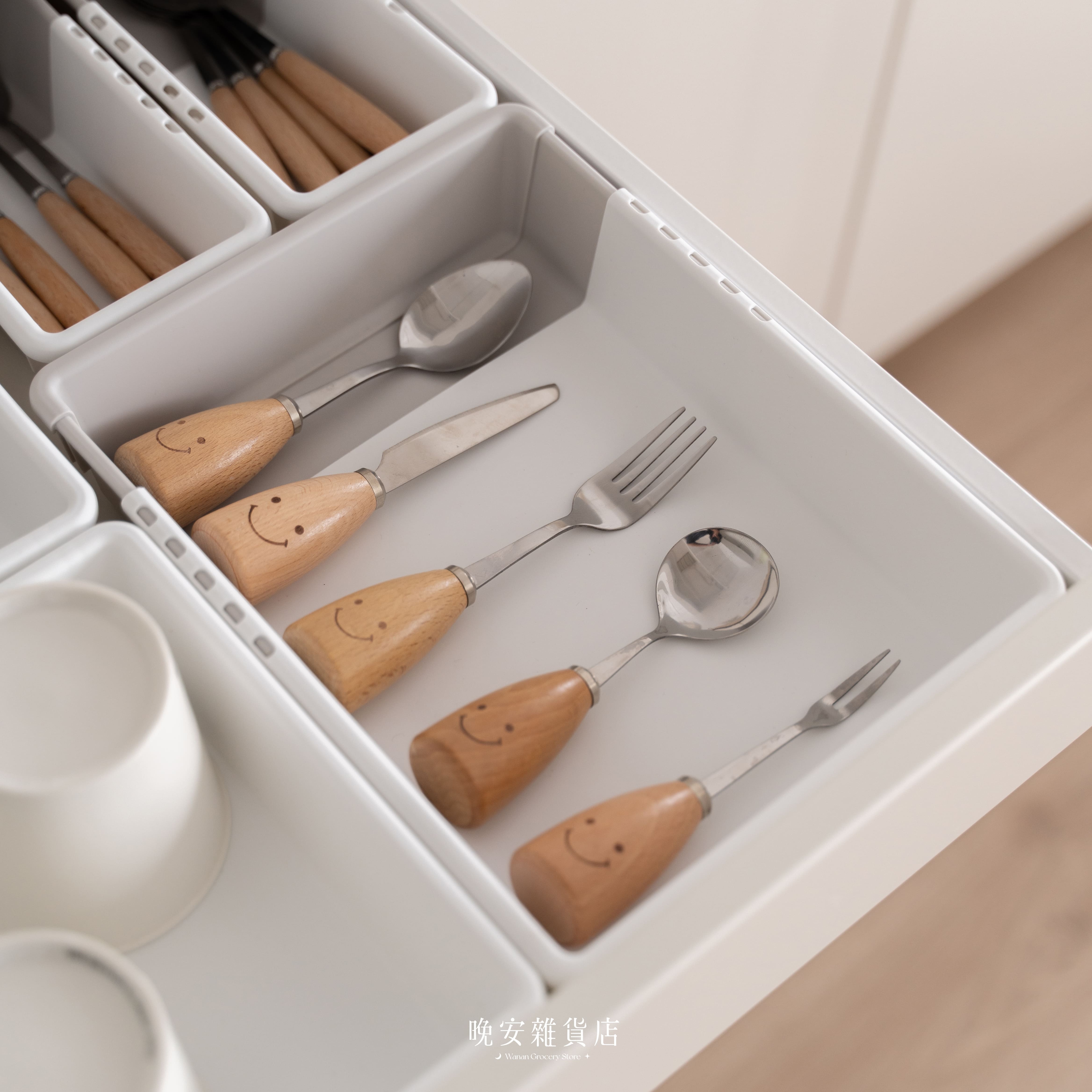 【分隔收納】伸縮灰白收納盒 抽屜收納