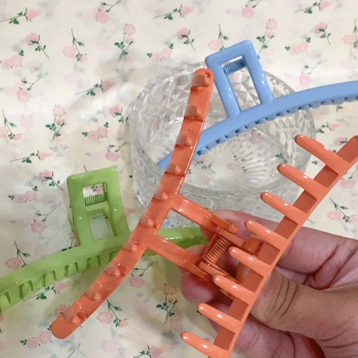 [2 FOR RM10] Simple Line Colourful Hair Claw