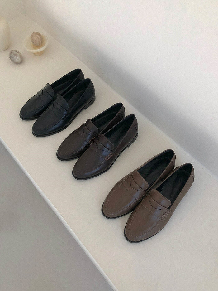 #228N633 把個性精緻穿在腳上，霧色調樂福鞋