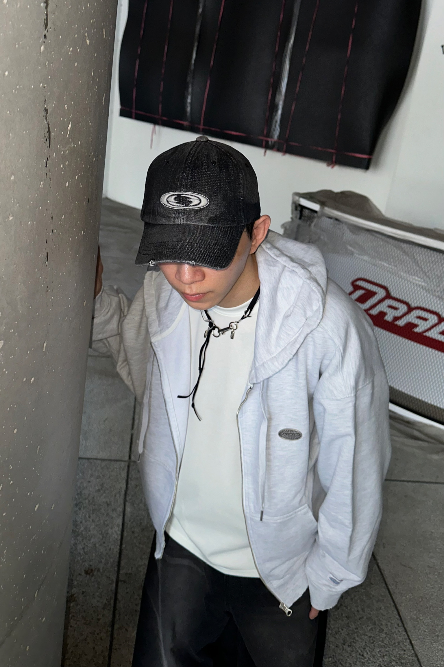 Paragraph 重磅鐵牌logo連帽外套