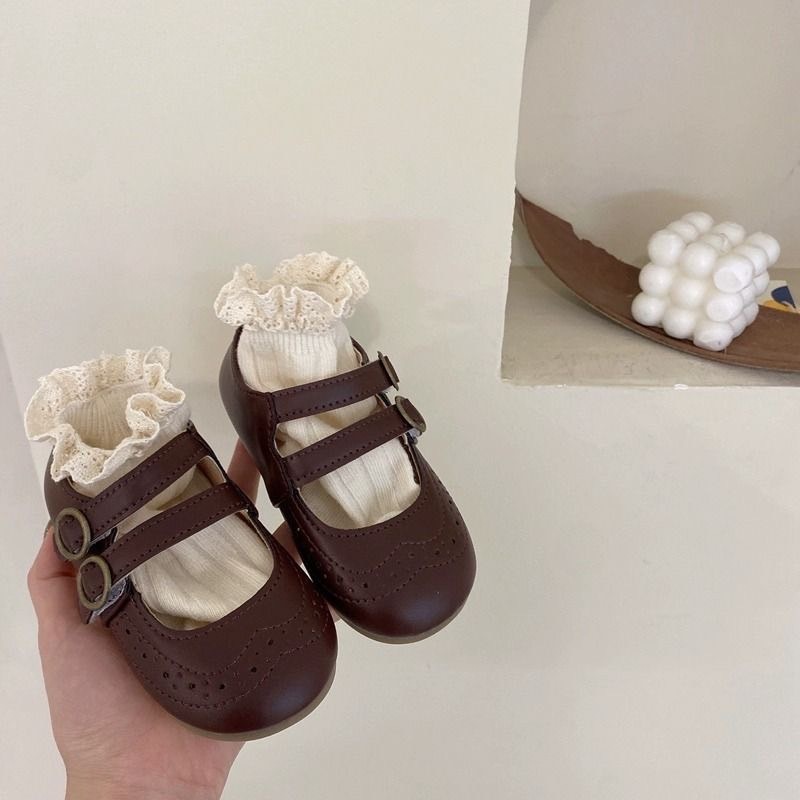 鏤空雕花娃娃鞋