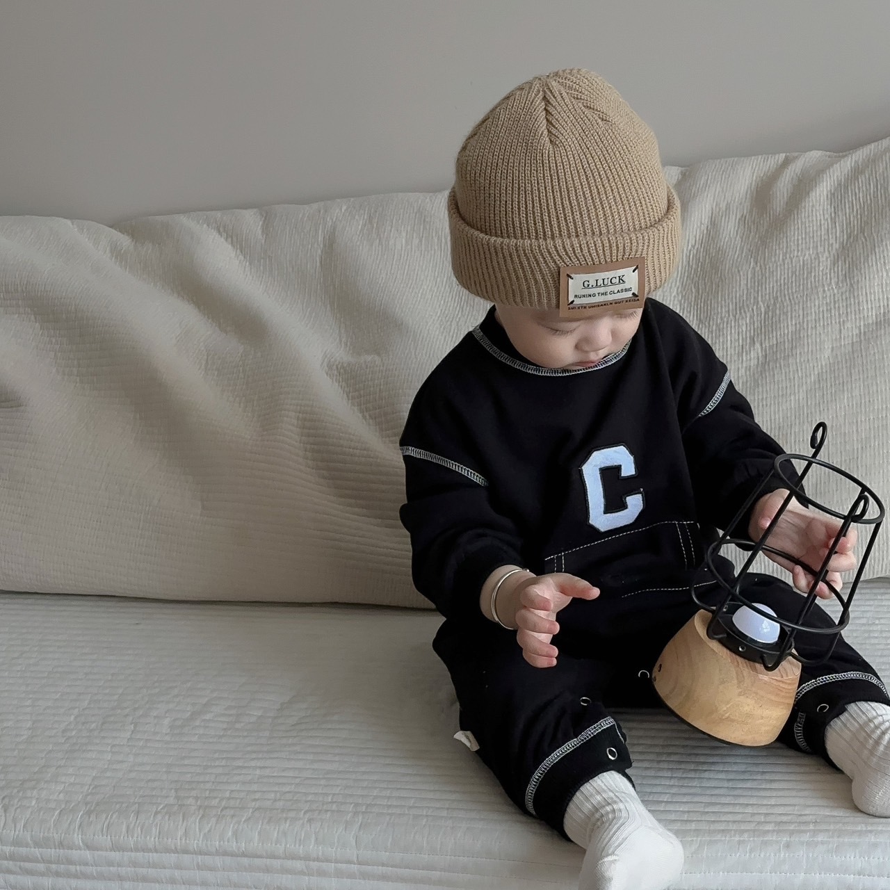 休閒風字母爬服