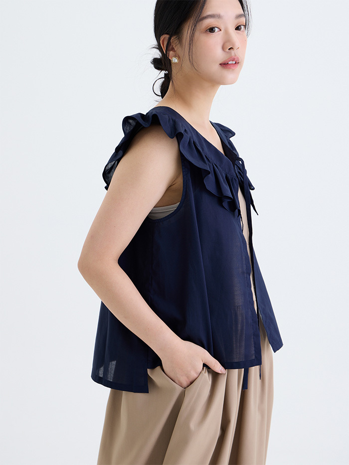 綻放花瓣造型綁帶罩衫-小月