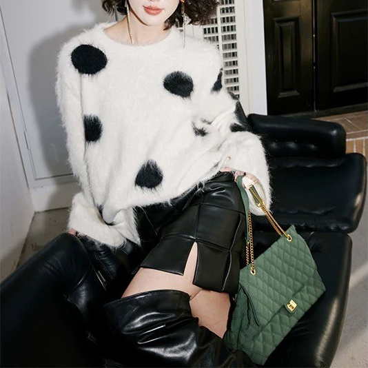 法式配色大圓點點毛海感上衣毛衣S-M (Elegant & Love)