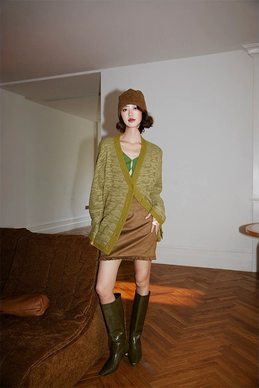 酪梨綠織紋感配色V領長版針織外套S-M (Elegant & Love)