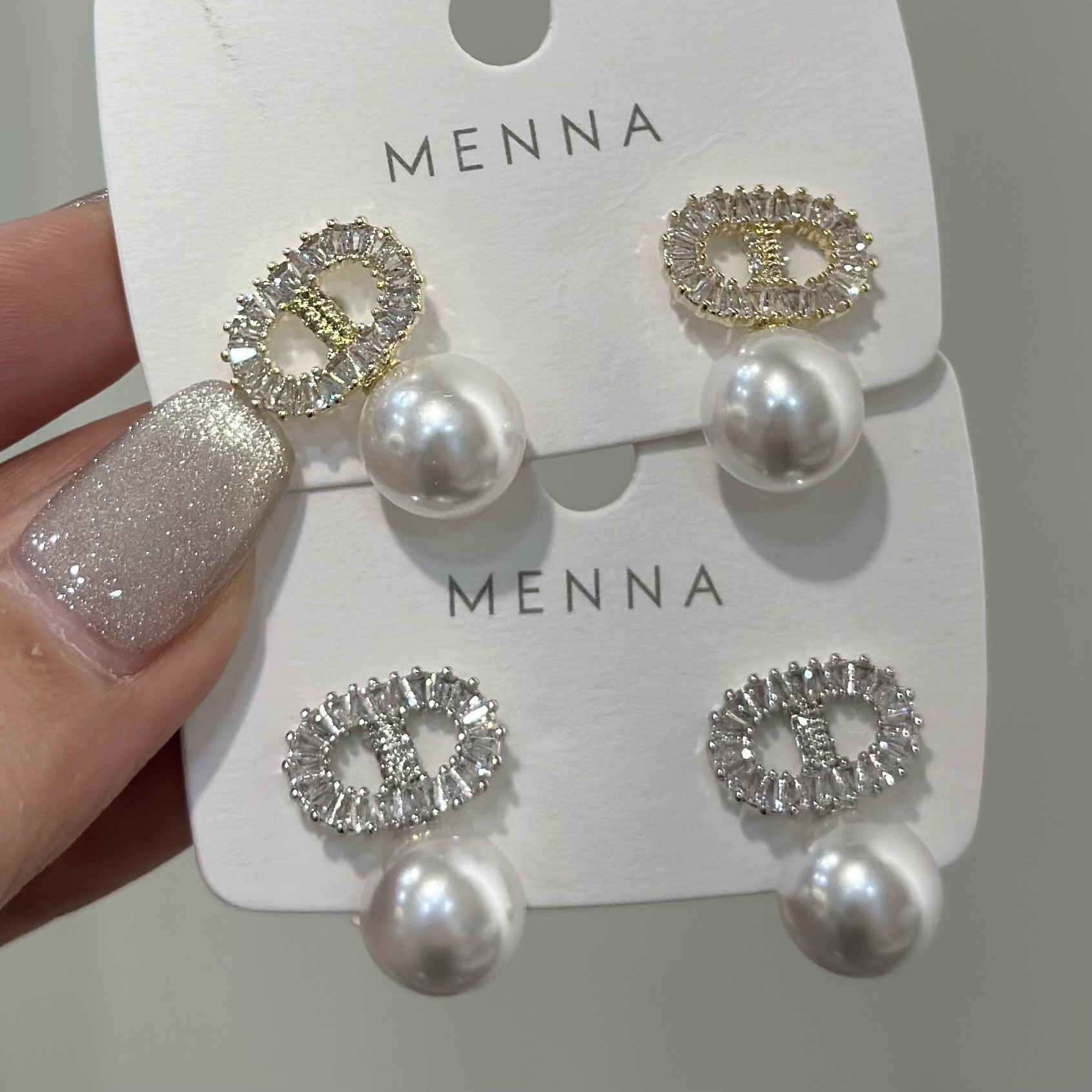 J32鋯石豬鼻珍珠耳貼