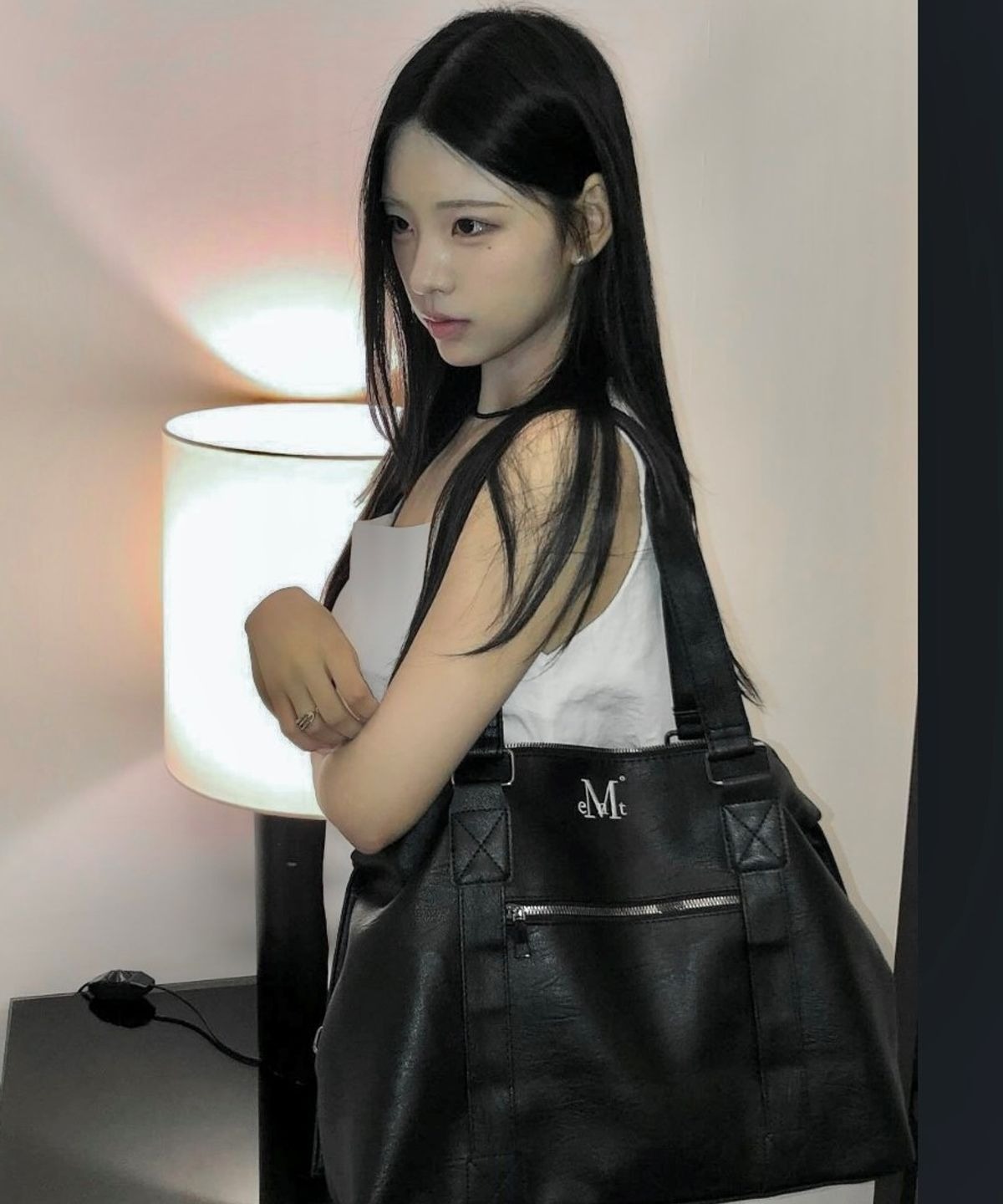 【MUCENT】Prime Wrinkle Leather Tote Bag PRIME WRINKLE LEATHER TOTE BAG - MUCENT | 60% - Asian
