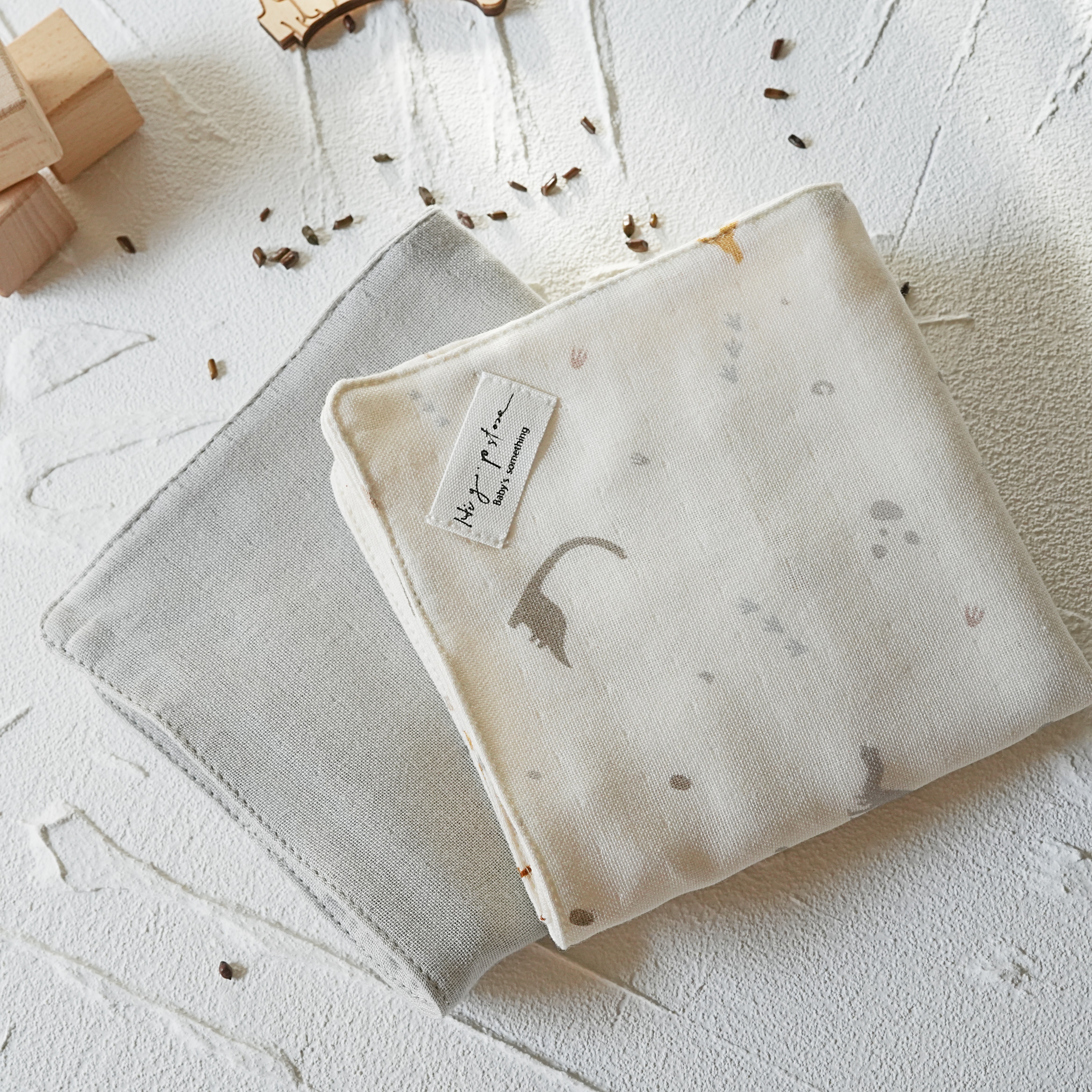 Hi Y.P store-手作六層紗紗布巾-獨家設計款-恐龍之謎（2件組)